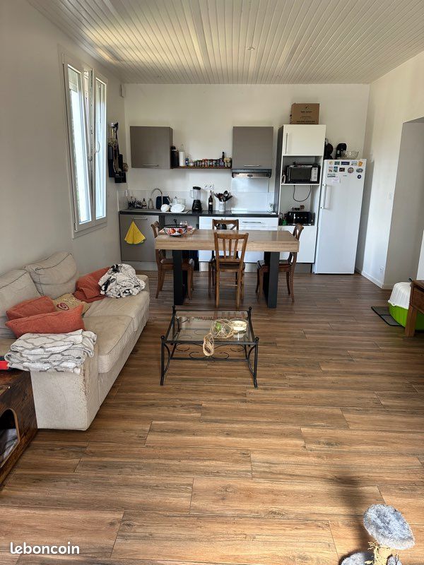 Maison 4 pièces 85 m² · à Chasseneuil-sur-Bonnieure · 85 m² · 700 €/mois