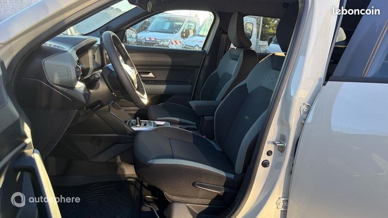 Dacia Duster 1.8 hybrid 155ch Extreme (image 12)