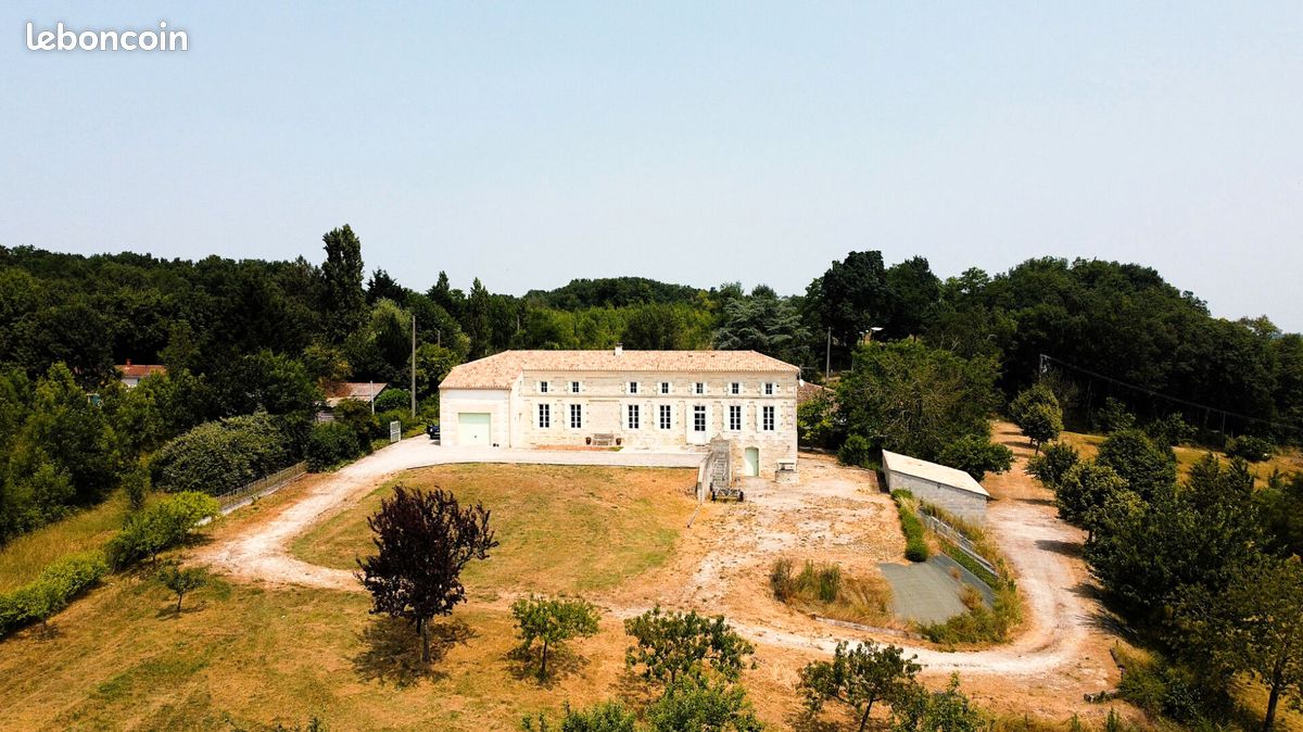 Maison 6 pièces 250 m² · à Mirambeau · 250 m² · 539 000 €