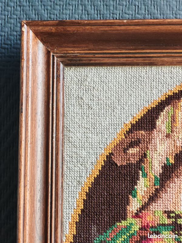 Encadrement Canevas Vintage Vierge à l'Enfant – Broderie Ancienne Fait Main – Cadre en Bois Classique – Tapisserie Religieuse (image 16)