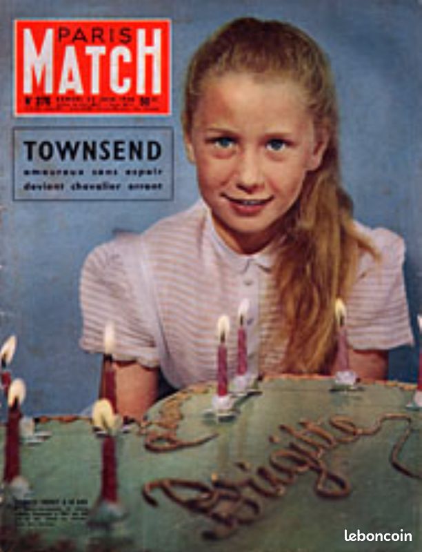 Paris Match N° 376 du 23 juin 1956 - Les 10 ans de Brigitte Fossey (2 pages) (image 1)