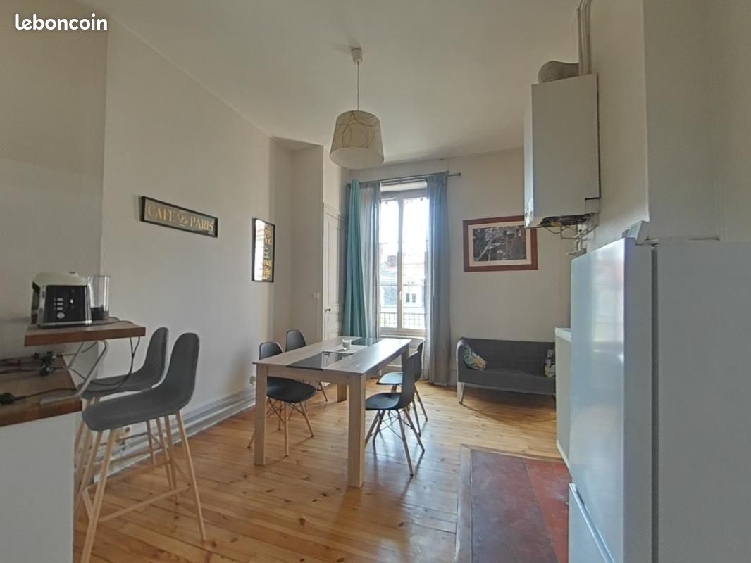 Appartement 3 pièces 60 m² · à Saint-Étienne · 60 m² · 560 €