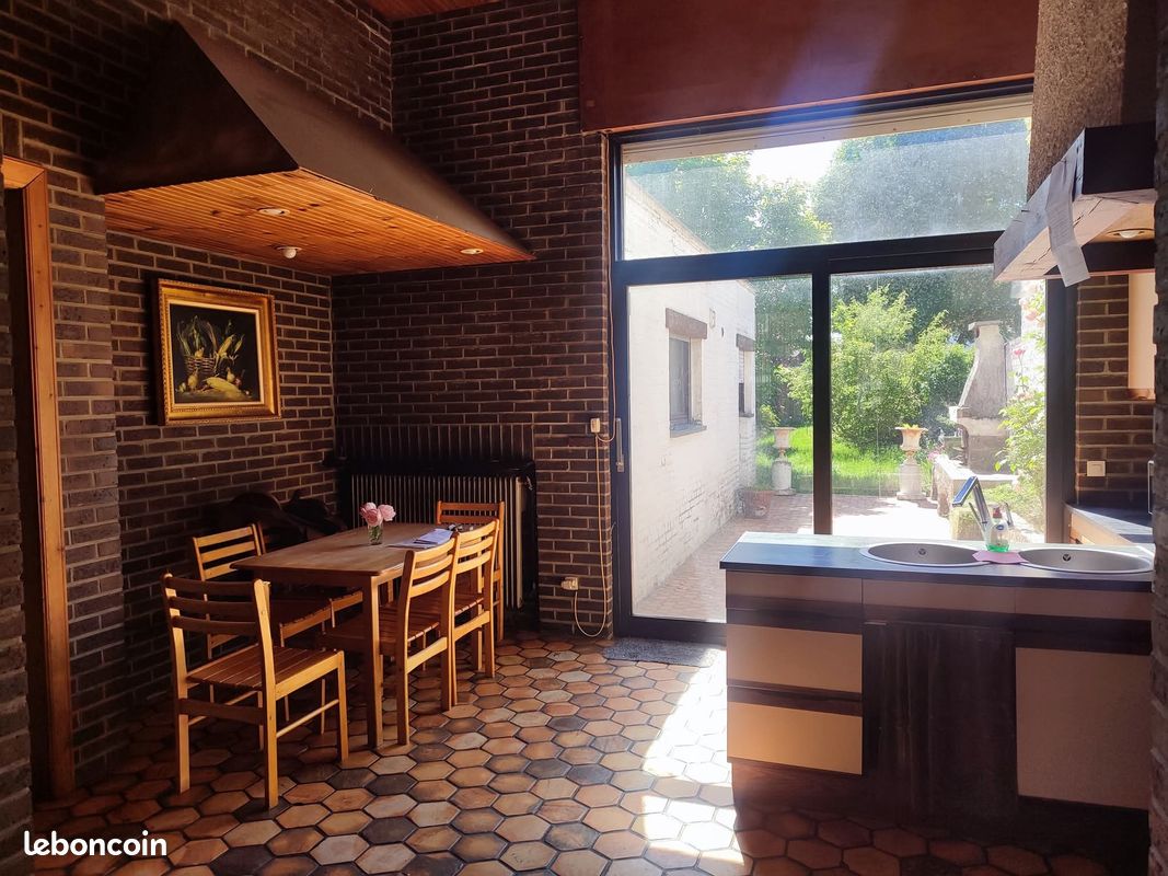 Maison 6 pièces 215 m² · à Halluin · 215 m² · 260 000 €