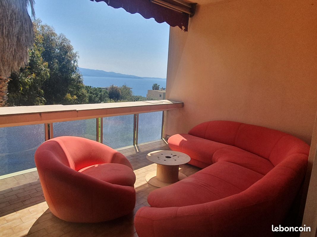 Appartement 2 pièces 45 m² · à Ajaccio · 45 m² · 700 €