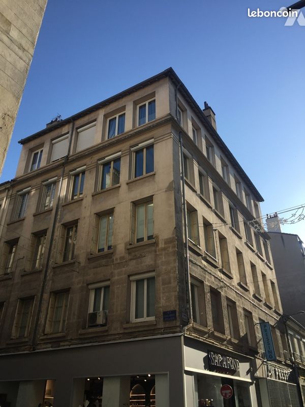 Appartement 6 pièces 160 m² · à Saint-Étienne · 160 m² · 119 000 €