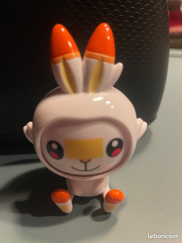 Pokémon figurine multi visages (image 1)