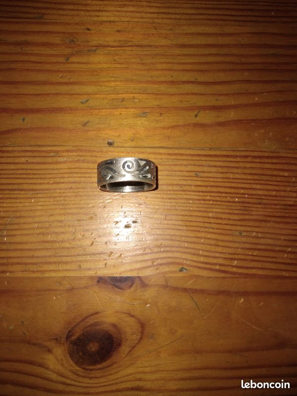 Bague tribal argenté (image 1)