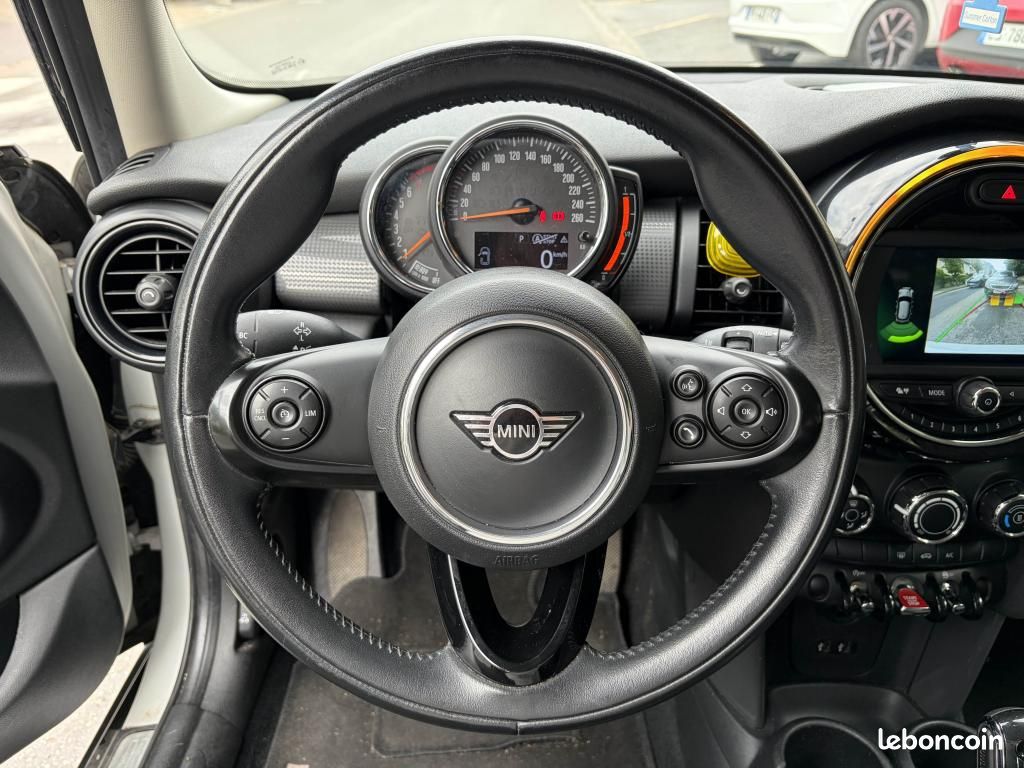 MINI MINI 1.5i 136CH BVA 5P F55 LCI Cooper Business Design PHASE 2 / Caméra / CarPlay (image 17)