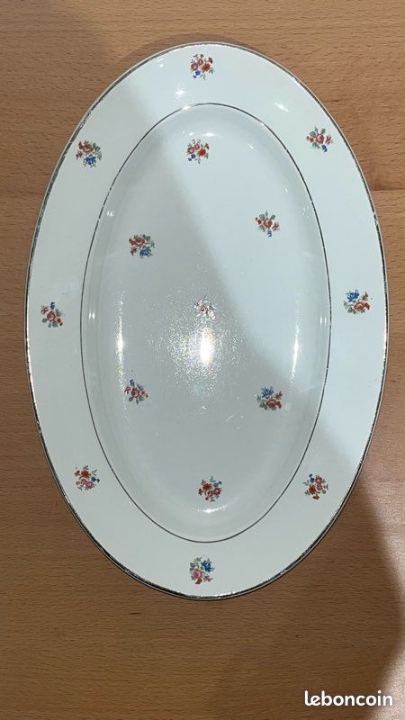 Grand plat de service ovale Digoin Sarreguemines Magali