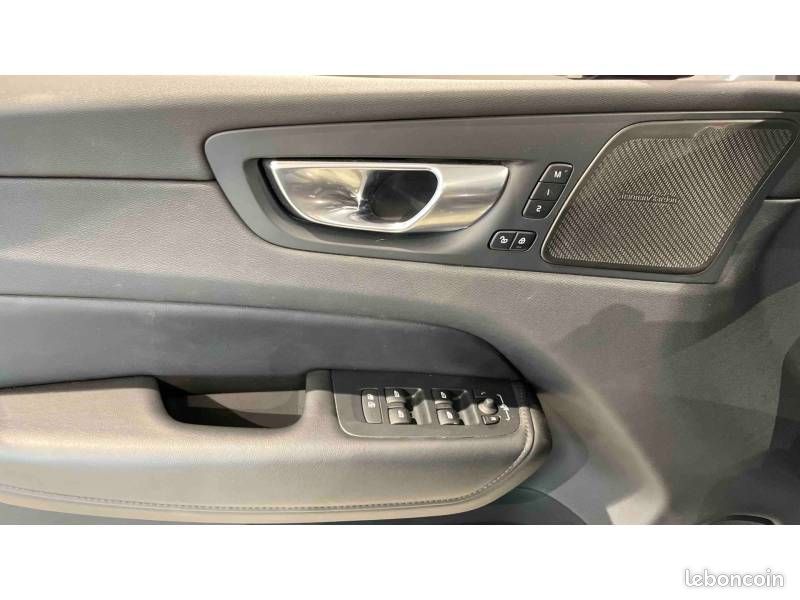 Volvo XC60 T6 AWD Hybride rechargeable 253 ch+145 ch Geartronic 8 Ultra Style Chrome (image 11)