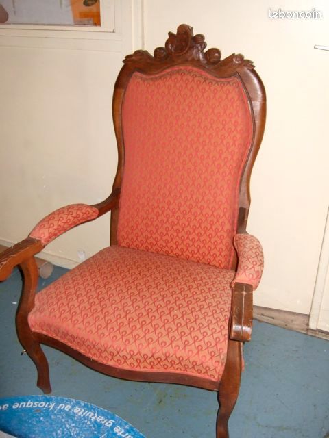 Fauteuil VOLTAIRE restauré à neuf par tapissier (image 2)