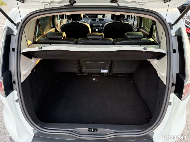 RENAULT Scénic III 1.5 dCi 110 cv Phase 2 (image 9)