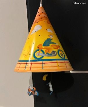 Lustre suspension du créateur L'oiseau bateau - L'enfant et la moto (image 1)