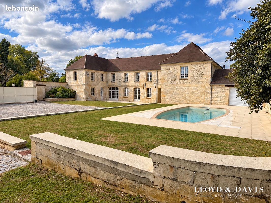 Maison 10 pièces 400 m² · à Senlis · 400 m² · 1 190 000 €