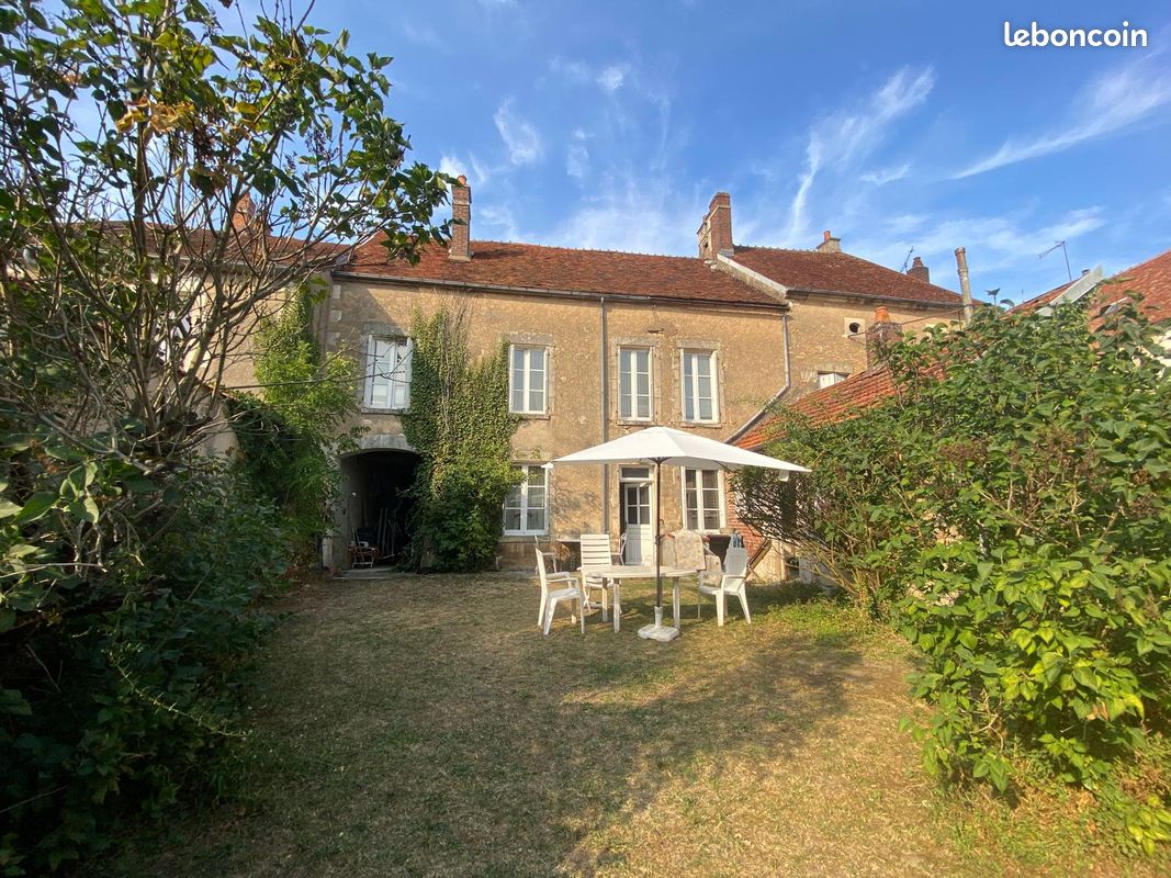 Maison 7 pièces 186 m² · à Entrains-sur-Nohain · 186,1 m² · 198 000 €