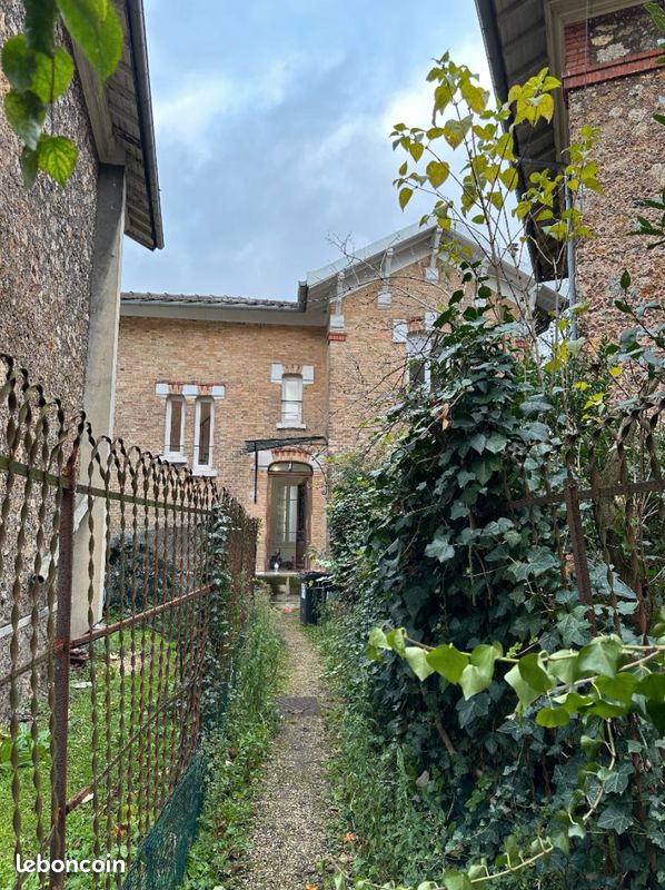 Maison 5 pièces 100 m² · à Vanves · 100 m² · 1 020 000 €