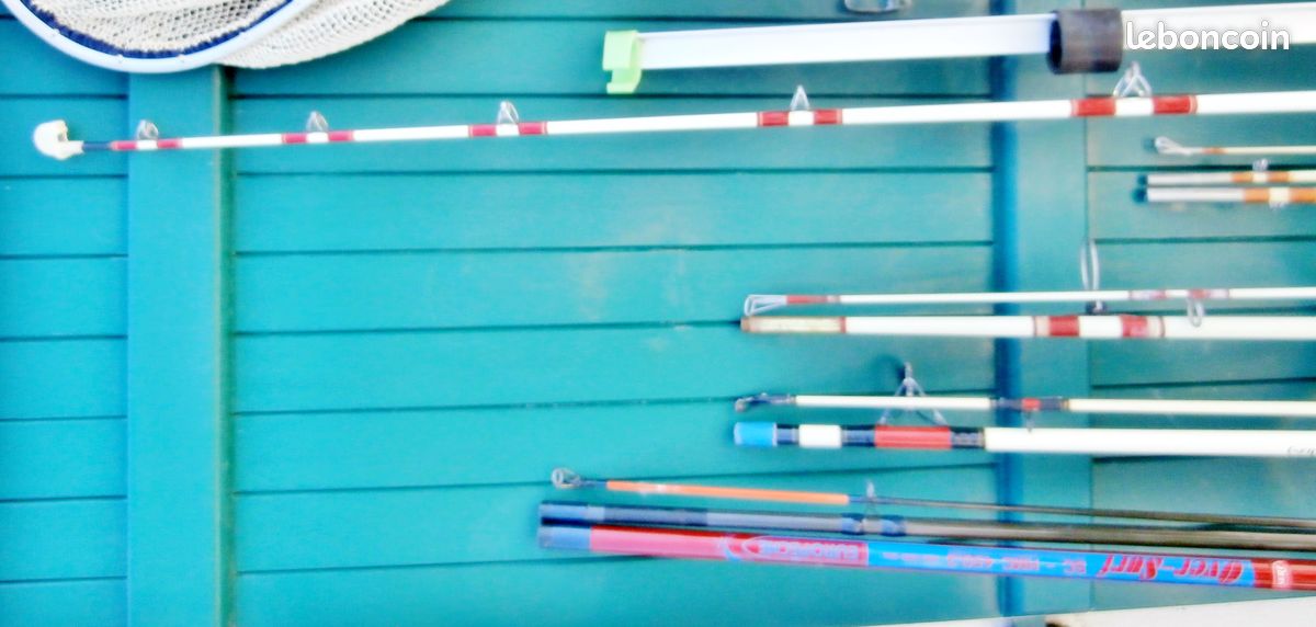 Cannes à pêche surf casting 4,5 m carbone + autres cannes en fibre de verre pleines et creuses – Pêche au gros – 1 Long piquet pour cannes surf casting – Moulinets divers petits et très gros (image 8)