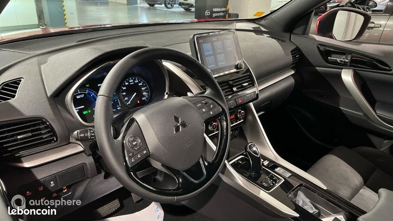 Mitsubishi Eclipse Cross 2.4 MIVEC PHEV 188ch Intense Edition 4WD (image 11)