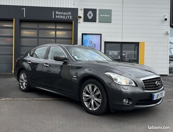 Infiniti M 2013