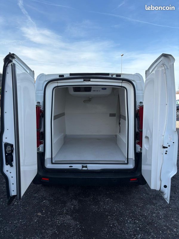 Citroen Jumpy L1H1 HDI 90 Confort Isotherme - Vitres électriques - Volant réglable - Cloison de séparation - Fermeture centralisée - 7991 Euros H.T (image 5)