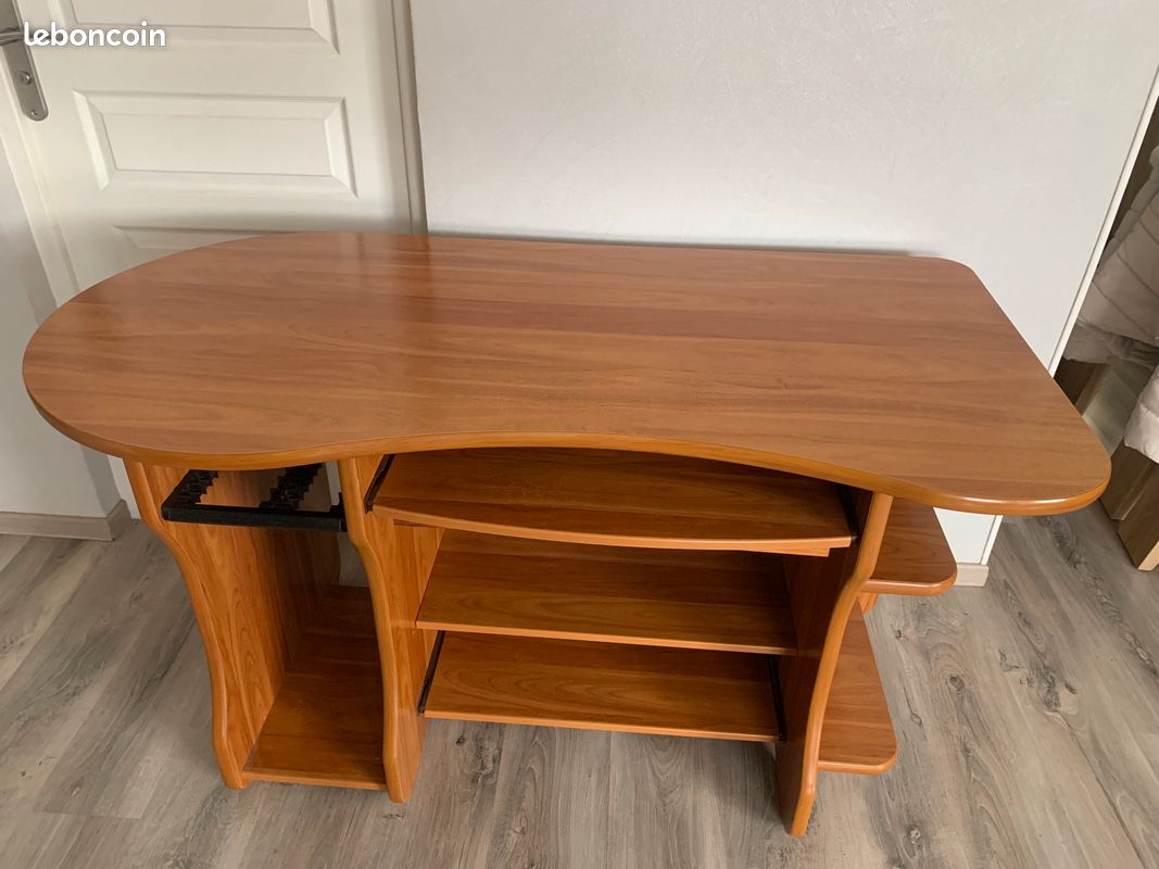 Bureau (image 4)