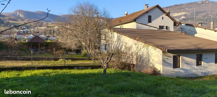 Maison 15 pièces 250 m²