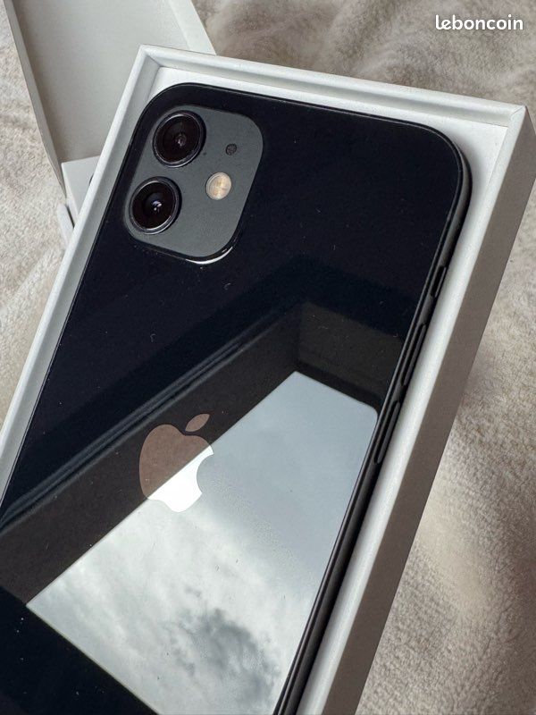 Iphone 12 noir 128 gb (image 2)