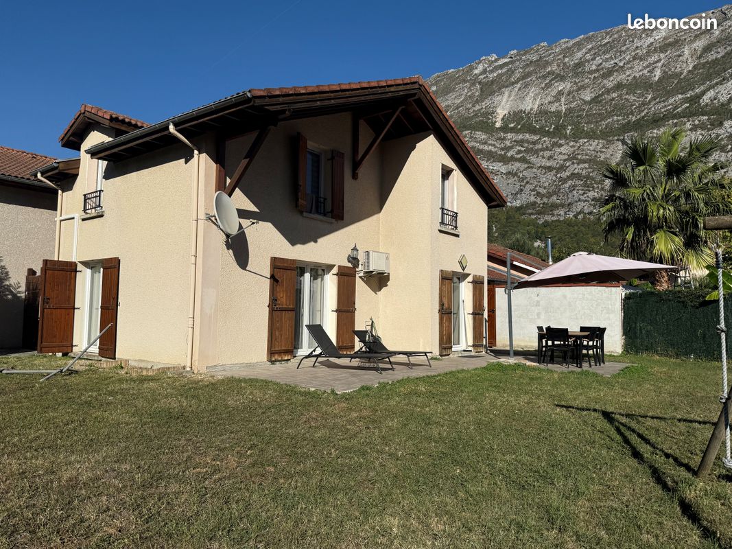 Maison 4 pièces 80 m² · à Saint-Égrève · 80 m² · 395 000 €