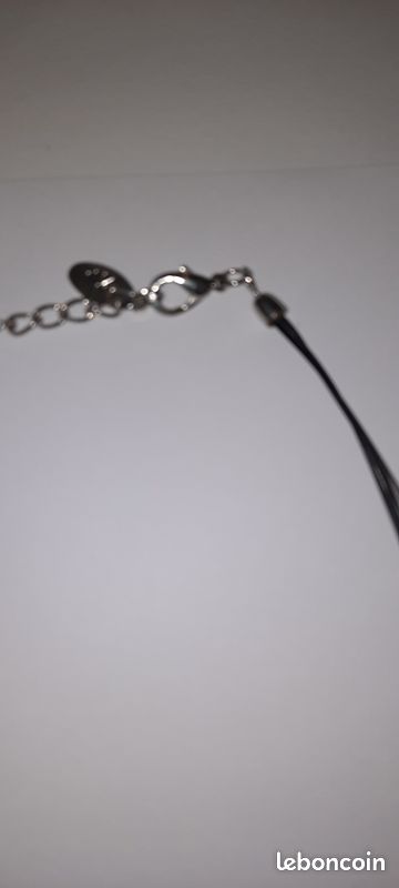 Collier fantaisie 4 brins synthétiques et perles couleur dominante gris (image 3)