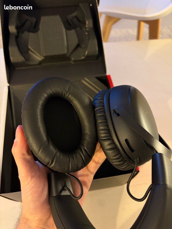 Casque Gaming HyperX Cloud Flight Pour PS4 - Sans Fil, Noir (Occasion)
