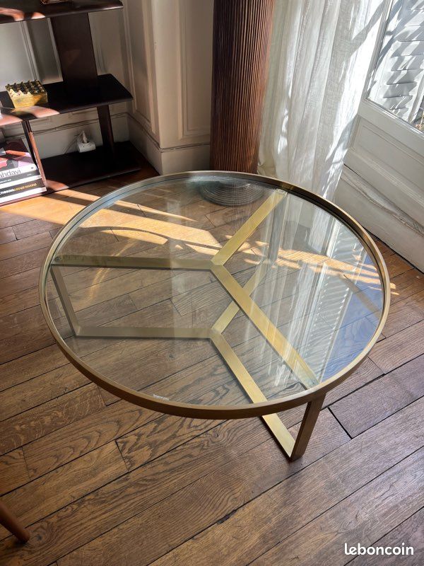 Table basse ronde laiton brossé et verre (image 1)