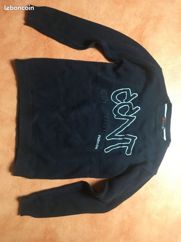 Pull bleu foncé (image 1)
