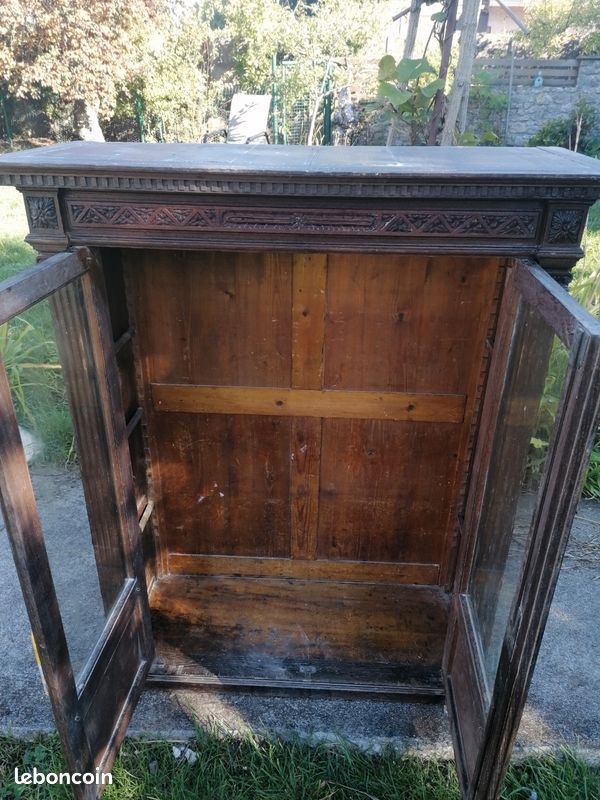 Vitrine (image 2)
