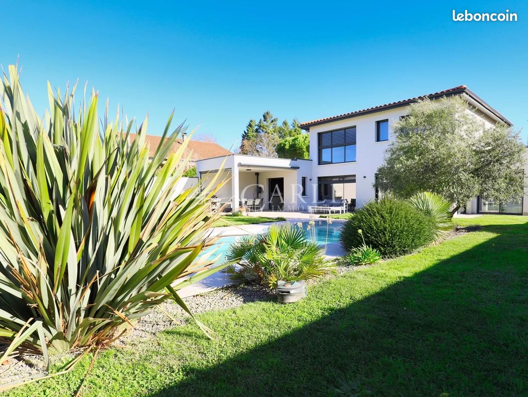 Maison 7 pièces 180 m² · à Toussieu · 180 m² · 795 000 €