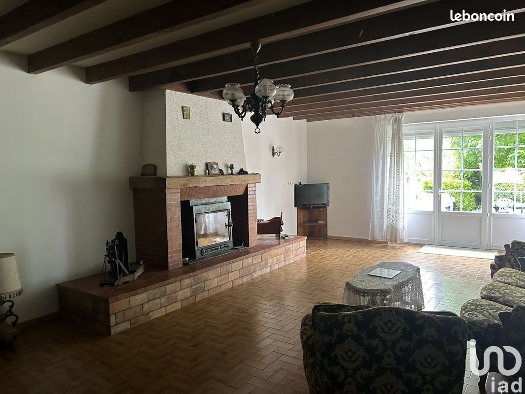 Maison 11 pièces 280 m² - Chalais 16210 (image principale 9)