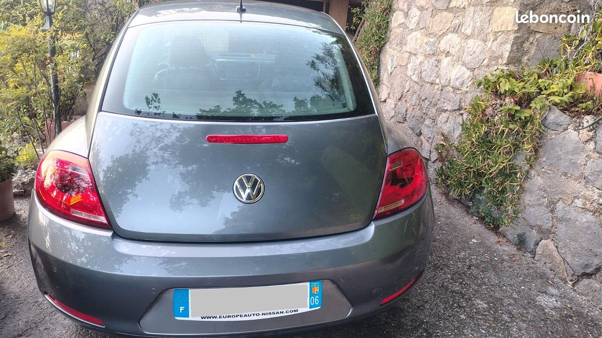 VW New Beetle Excellent état (image 2)