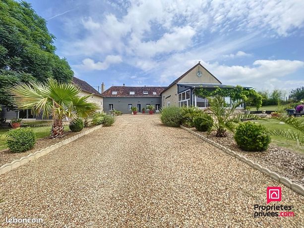 Maison 7 pièces 250 m²