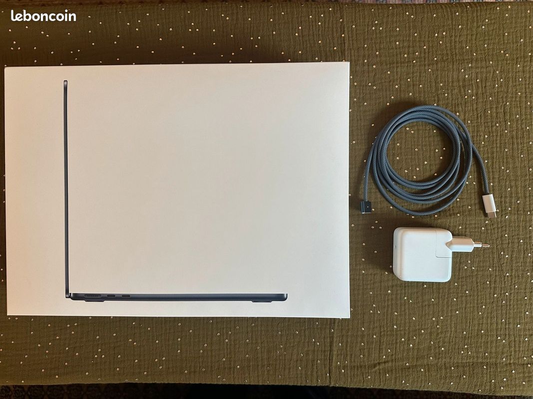 MacBook Air M3 - 13" - 16Go RAM - 512Go SSD - Midnight Blue (image 5)