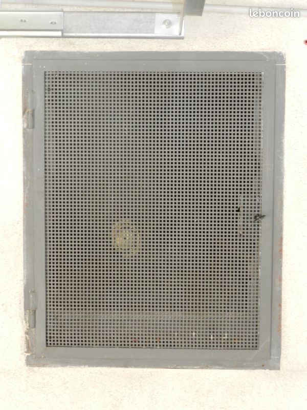 Porte métallique avec serrure (image 2)