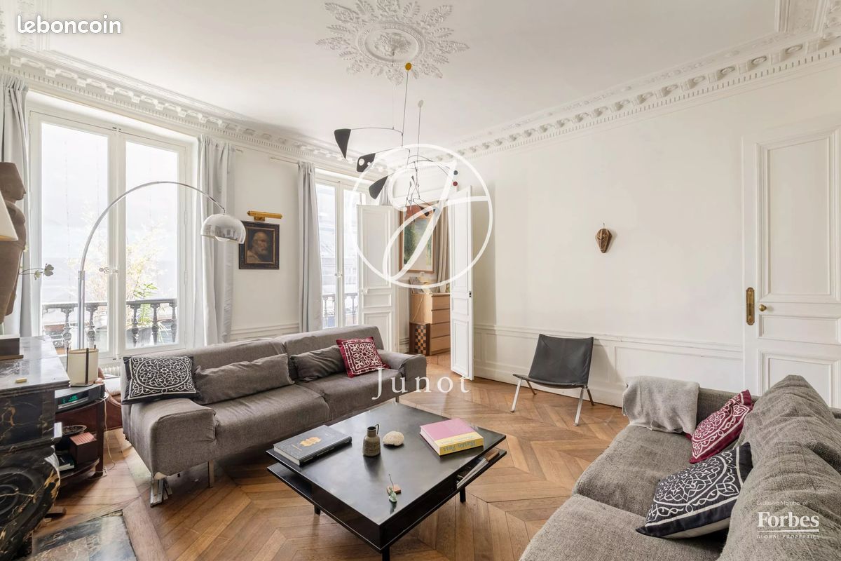 Appartement 4 pièces 92 m² · à Paris · 92 m² · 1 050 000 €