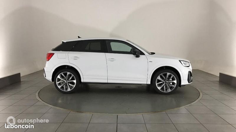 Audi Q2 35 TFSI 150ch S line Plus S tronic 7 (image 4)