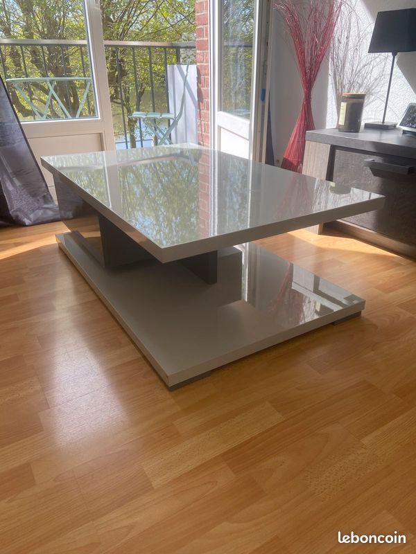 Table de salon (image 1)
