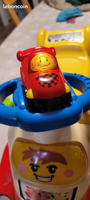 Porteur tut tut bolide de Vtech Jeux Jouets