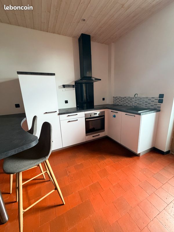 Appartement 1 pièce 34 m² · à Vitry-en-Charollais · 34 m² · 400 €
