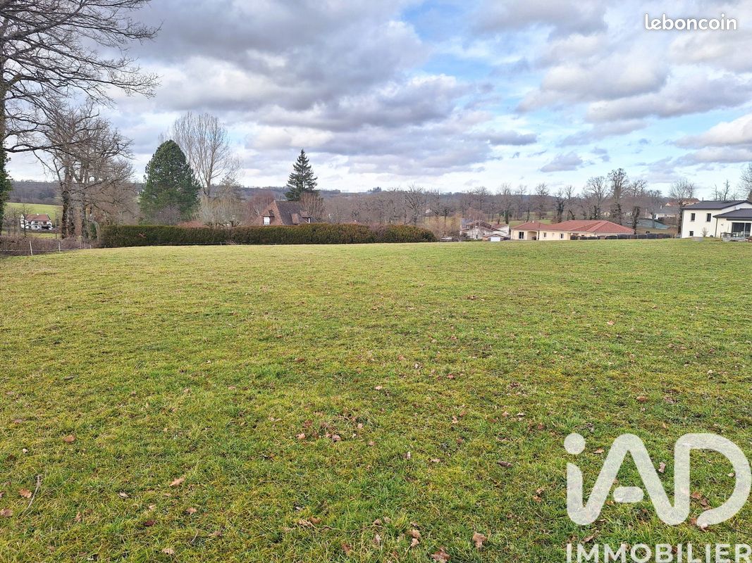 Terrain 4700 m² · à Reilhac · 4 700 m² · 92 000 €