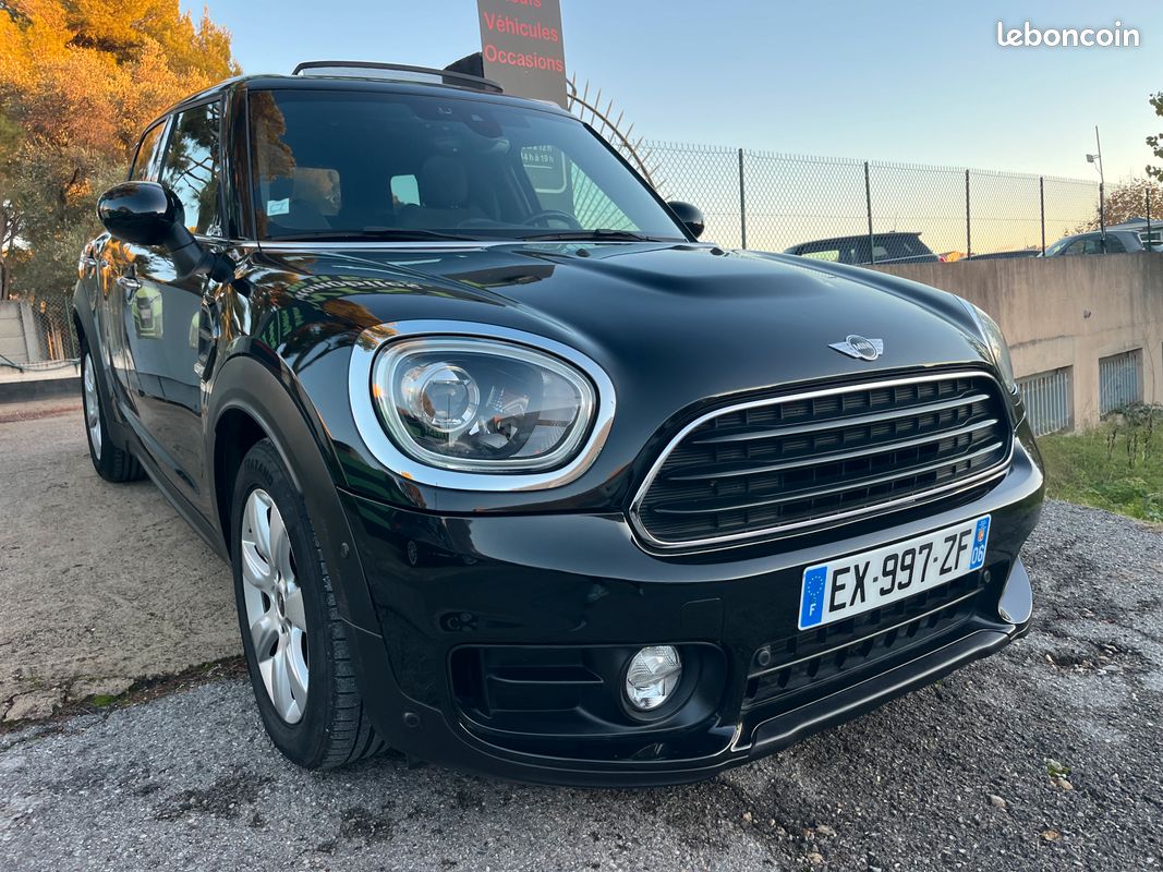 Mini Countryman F60 One D 116 Édition OAKWOOD 2018 noir (image 1)