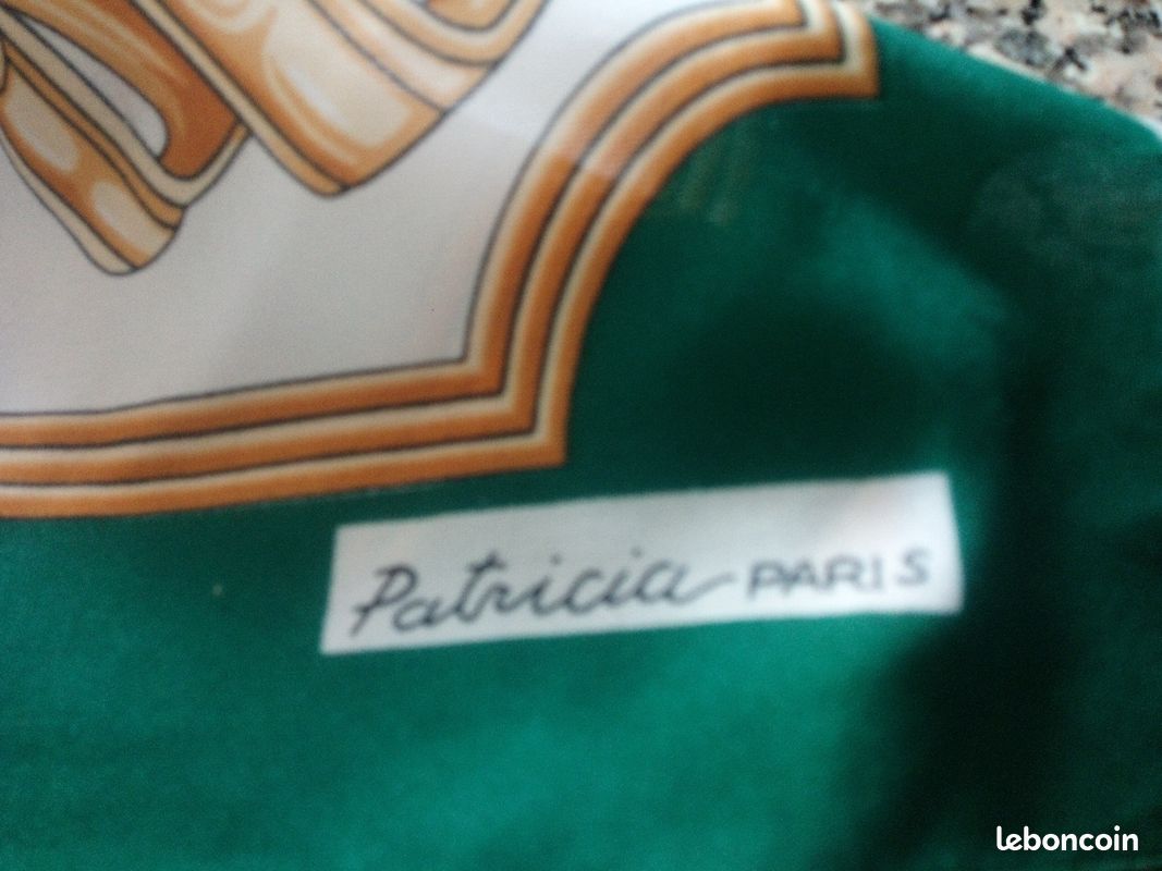 Foulard vert (image 6)