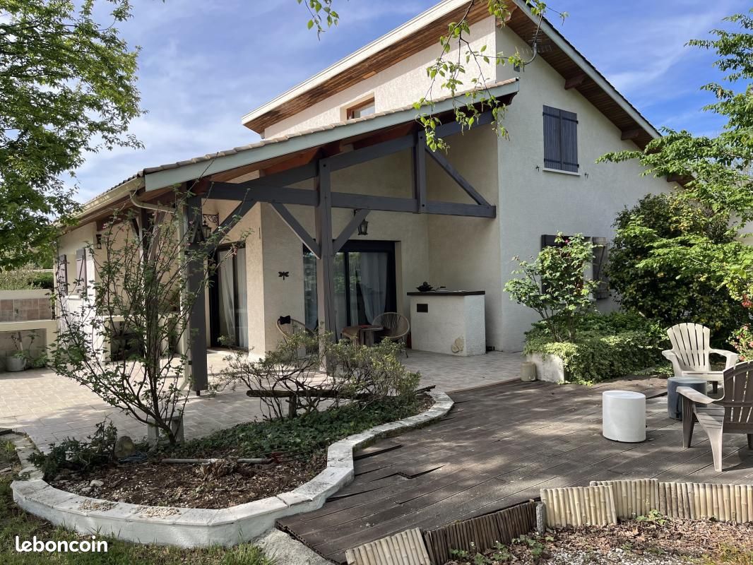 Maison 6 pièces 154 m² · à Le Pian-Médoc · 154 m² · 469 000 €