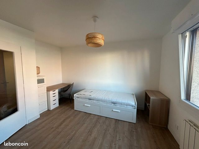 Appartement 1 pièce 28 m² · à Calais · 28,1 m² · 500 €