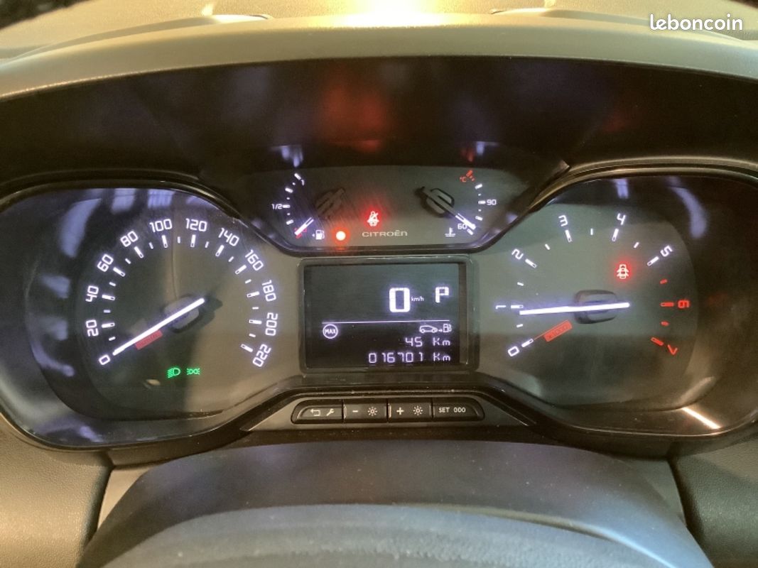 CITROEN C3 AIRCROSS 130 CV SS EAT6 Feel Pack 1ER MAIN (image 21)